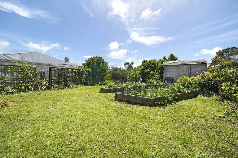 Photo of property in 12 Veronica Street, Brooklyn, Wellington, 6021