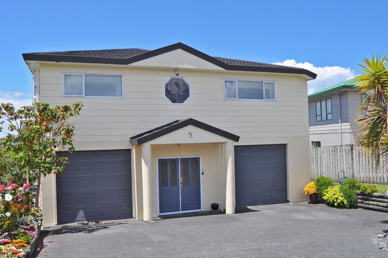 Photo of property in 5 Ngatira Place, Snells Beach, 0920