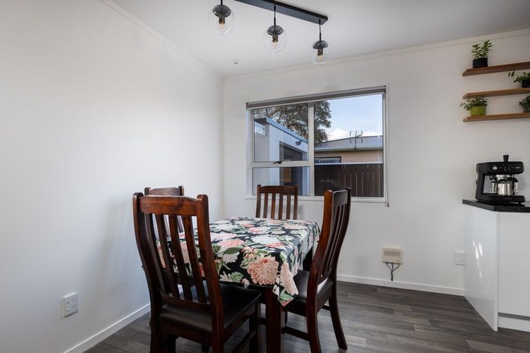 Photo of property in 1/7 Brierley Place, Marfell, New Plymouth, 4310