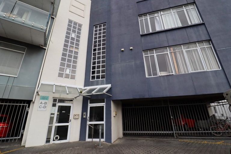 Photo of property in 6/8b Lipman Street, Mount Victoria, Wellington, 6011