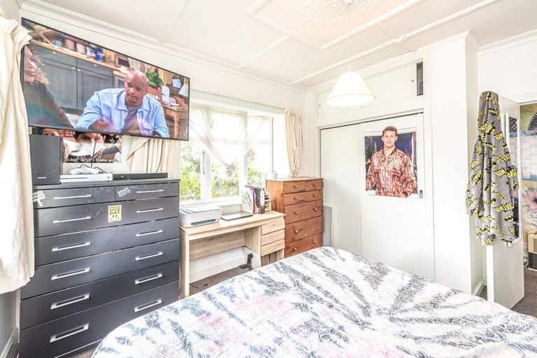 Photo of property in 17 Hutchison Crescent, Durie Hill, Whanganui, 4500