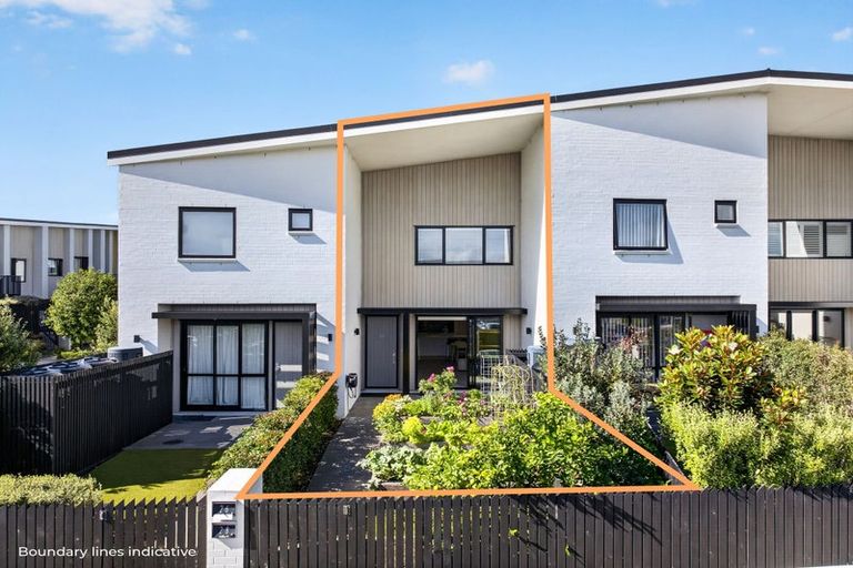 Photo of property in 28 Walter Merton Road, Hobsonville, Auckland, 0616