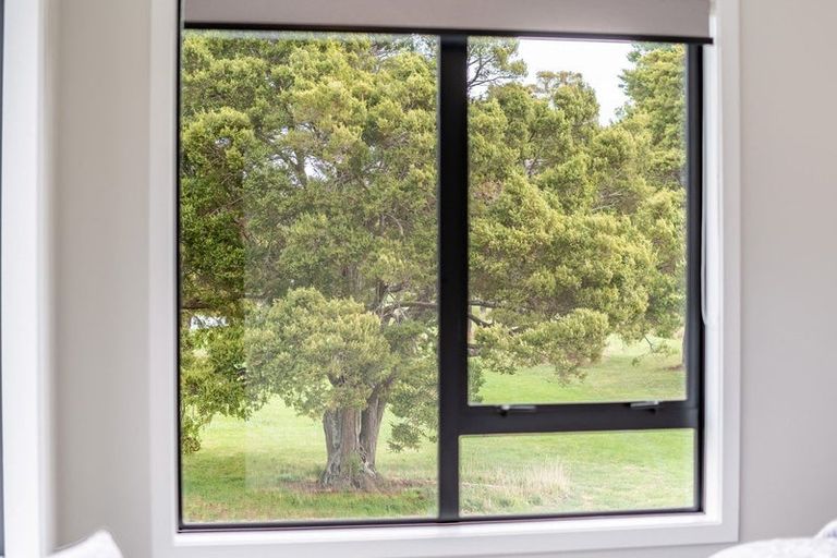 Photo of property in 84 Mawai Hakona Drive, Wallaceville, Upper Hutt, 5018