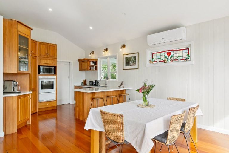 Photo of property in 25 Waikato Street, Island Bay, Wellington, 6023