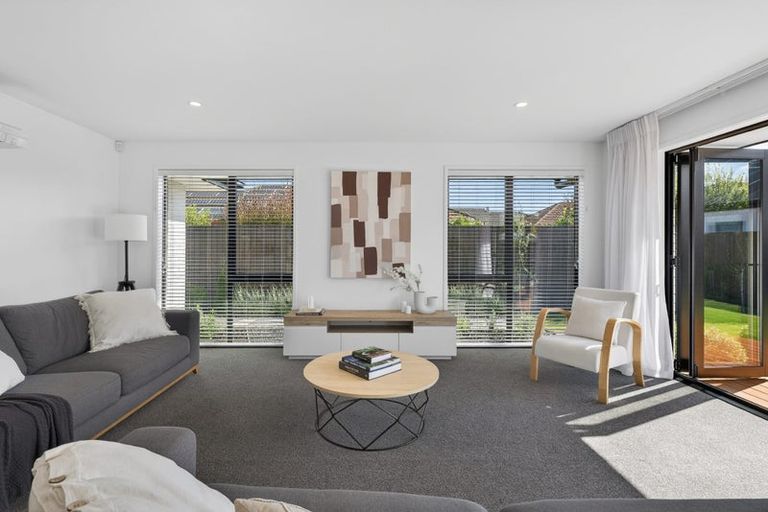 Photo of property in 32 Merrin Street, Avonhead, Christchurch, 8042