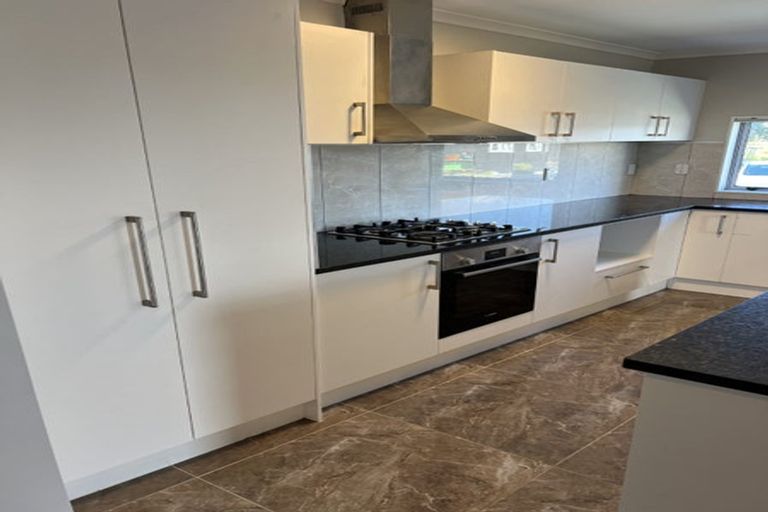 Photo of property in 115 Riverhead Road, Kumeu, 0892