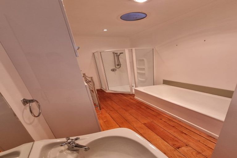 Photo of property in 104 Titirangi Road, New Lynn, Auckland, 0600