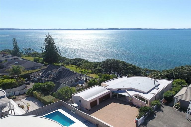 Photo of property in 20 Pacific Parade, Army Bay, Whangaparaoa, 0930