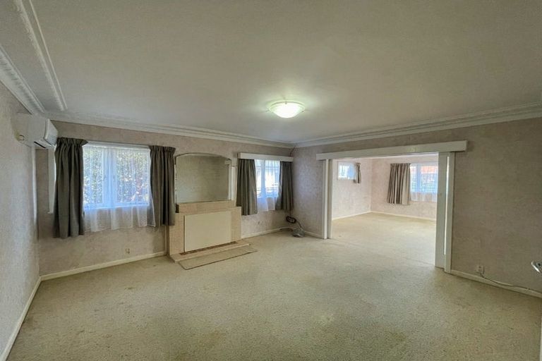 Photo of property in 18 Beaubank Road, Kelston, Auckland, 0602