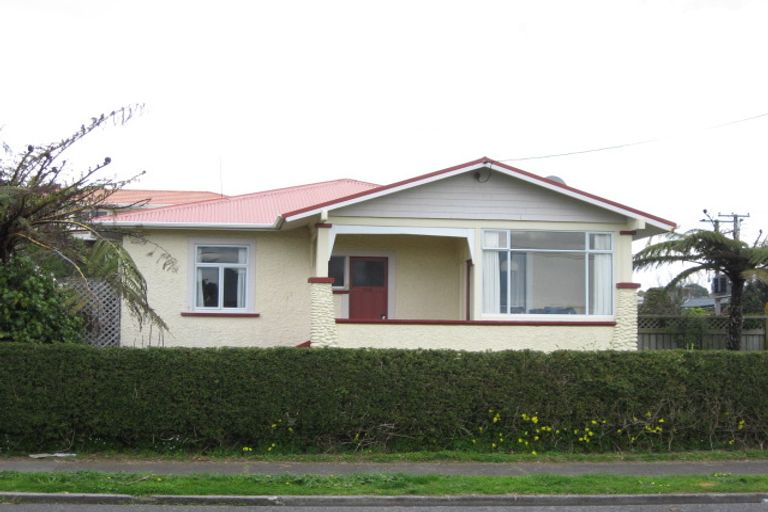 Photo of property in 15 Cutfield Road, New Plymouth, 4310