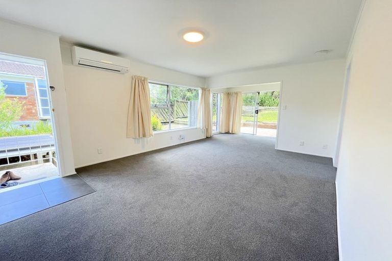 Photo of property in 2/31 Salamanca Road, Sunnynook, Auckland, 0620