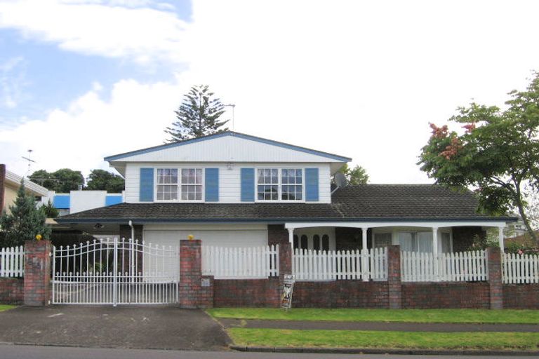 Photo of property in 78 Glenmore Road, Sunnyhills, Auckland, 2010