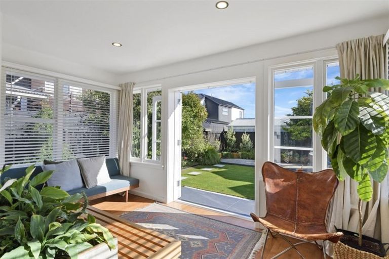 Photo of property in 141 Packe Street, Edgeware, Christchurch, 8013