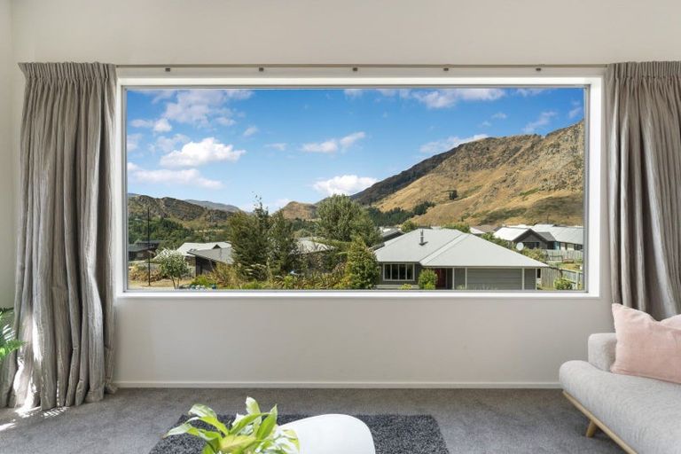 Photo of property in 4 Thomas Lane, Arthurs Point, Queenstown, 9371