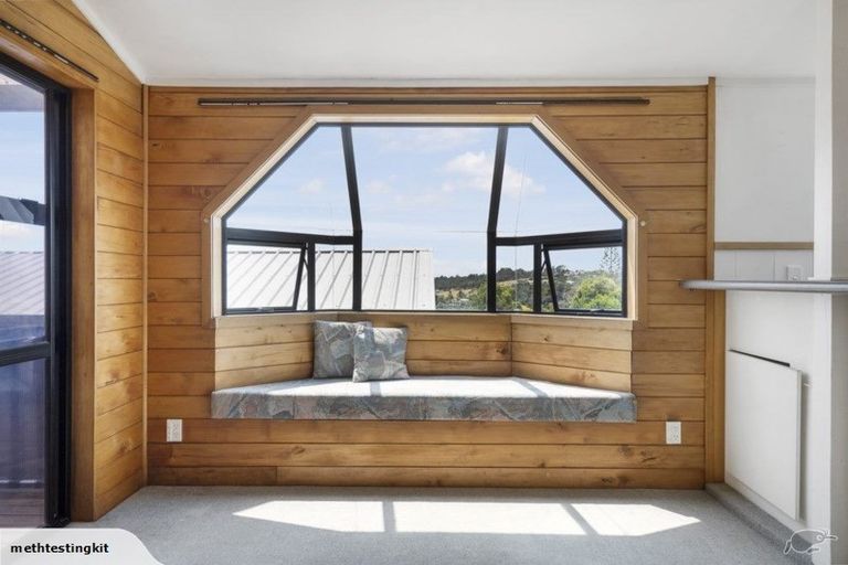 Photo of property in 51 Colwill Road, Massey, Auckland, 0614