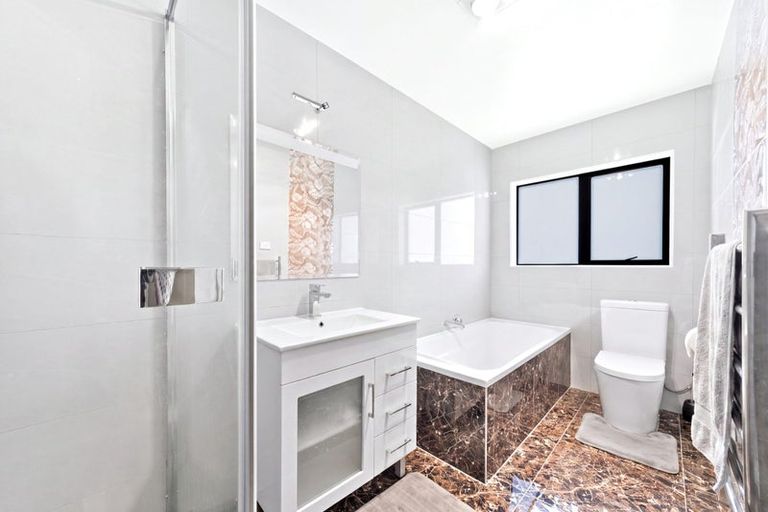 Photo of property in 14 Peerless Avenue, Takanini, 2112