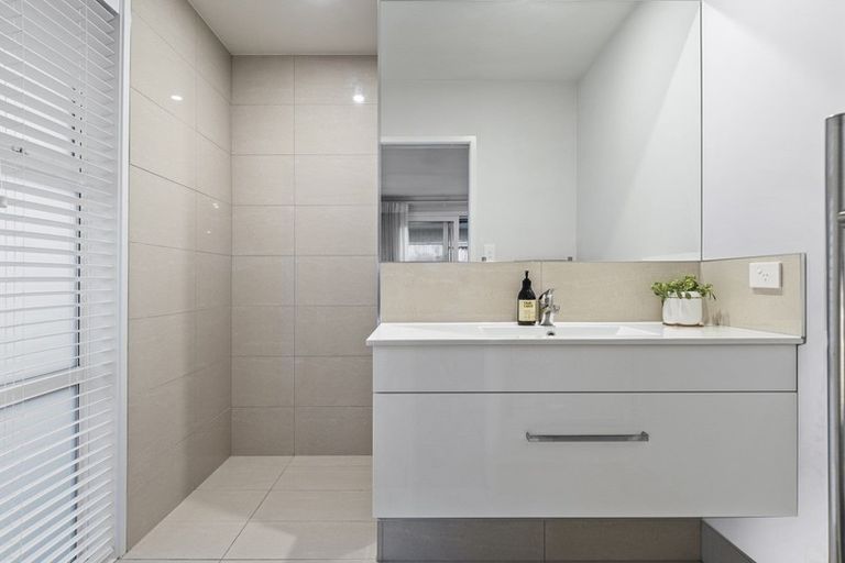 Photo of property in 24 Penetaka Heights, Pyes Pa, Tauranga, 3112