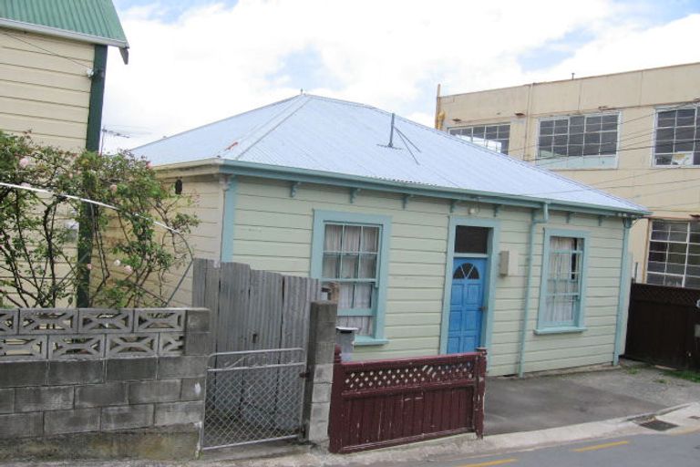 Photo of property in 31 Moir Street, Mount Victoria, Wellington, 6011