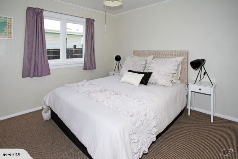 Photo of property in 90 Porchester Road, Papakura, 2110