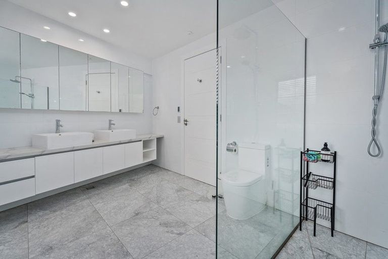 Photo of property in 16/6 The Marina, Tairua, 3508