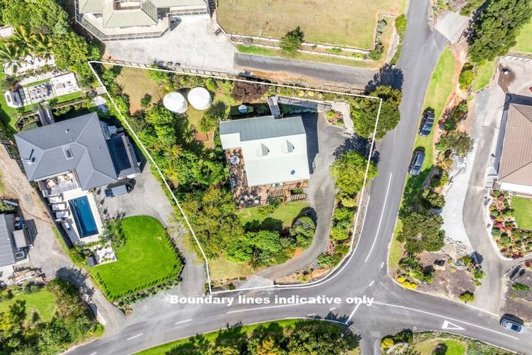 Photo of property in 18 Bay View Road, Cable Bay, 0420