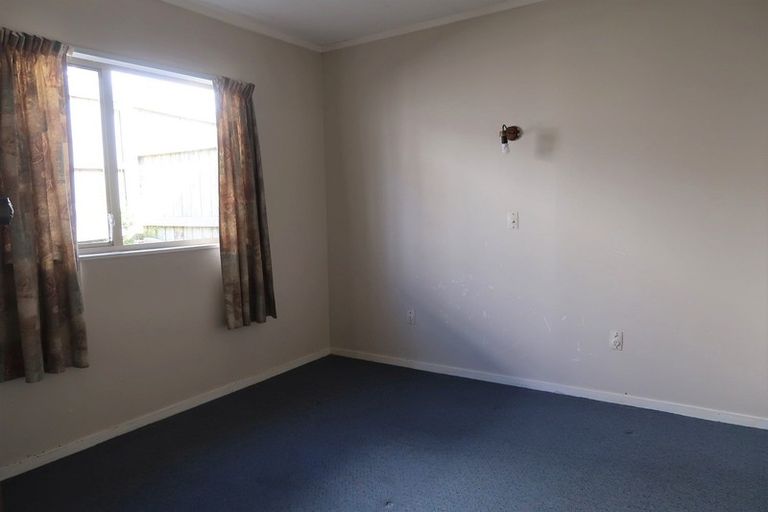 Photo of property in 11a Tarawera Road, Johnsonville, Wellington, 6037