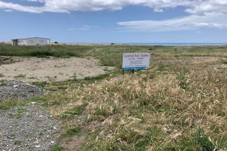 Photo of property in 14 Reefview Way, Flat Point, 5883