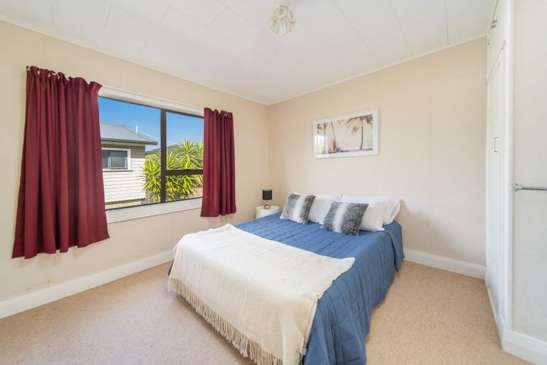 Photo of property in 53 Valley Road, Hikurangi, 0114