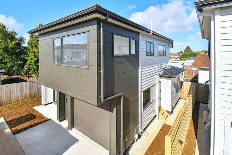 Photo of property in 10c Casuarina Road, Half Moon Bay, Auckland, 2012