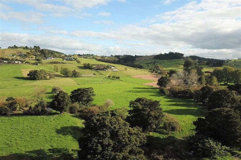 Photo of property in 60 Valley View Road, Otaika, Whangarei, 0170