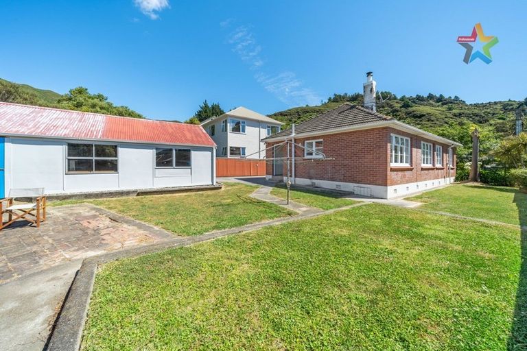 Photo of property in 92 Judd Crescent, Naenae, Lower Hutt, 5011