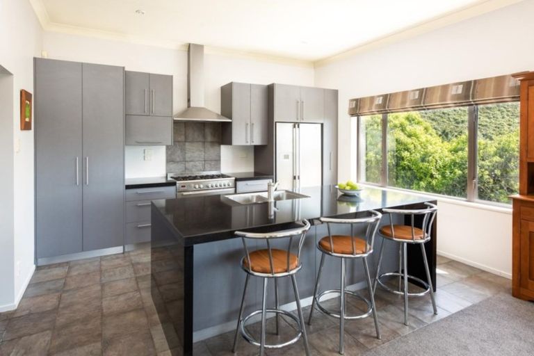 Photo of property in 24 Harbour View Heights, Picton, 7220