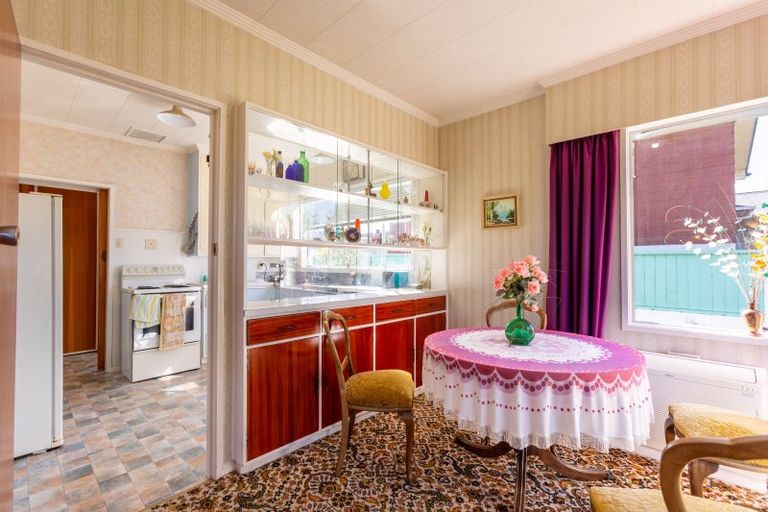 Photo of property in 25 Guy Street, Dannevirke, 4930