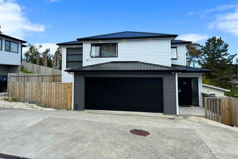 Photo of property in 10 Mahinga Place, Massey, Auckland, 0614