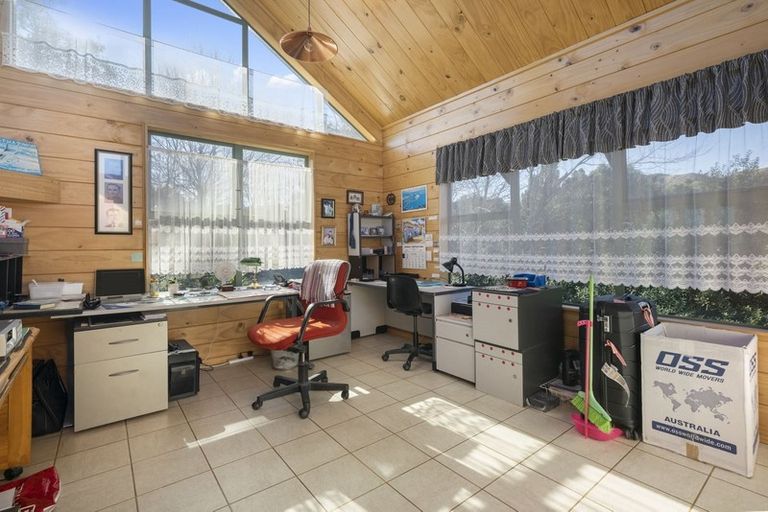 Photo of property in 63 Sunglo Terrace, Otaki, 5512