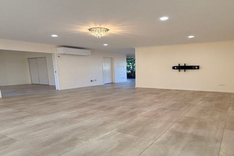 Photo of property in 8 Reins Road, Takanini, 2112