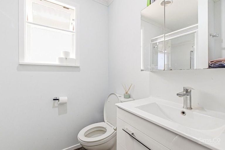 Photo of property in 25 Ruapehu Street, Castlecliff, Whanganui, 4501