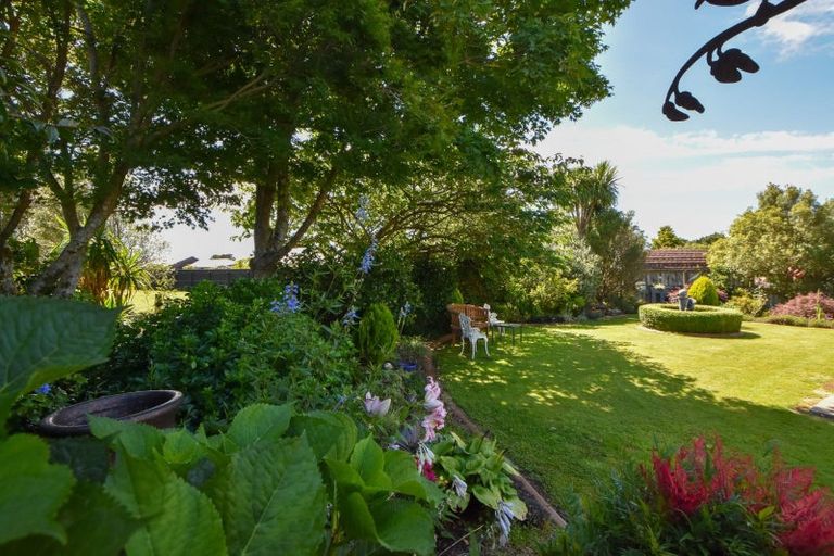 Photo of property in 60 Charles Street, Carterton, 5713