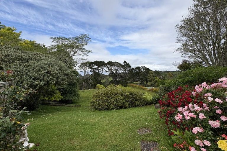 Photo of property in 50 Godley Lane, Lucas Heights, Auckland, 0632
