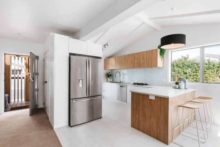 Photo of property in 1291 Papamoa Beach Road, Papamoa Beach, Papamoa, 3118