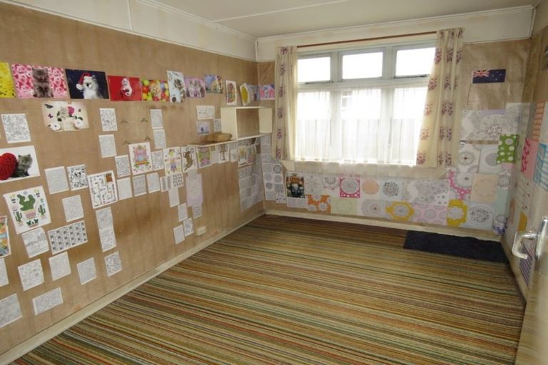 Photo of property in 35 Russell Street, Westport, 7825