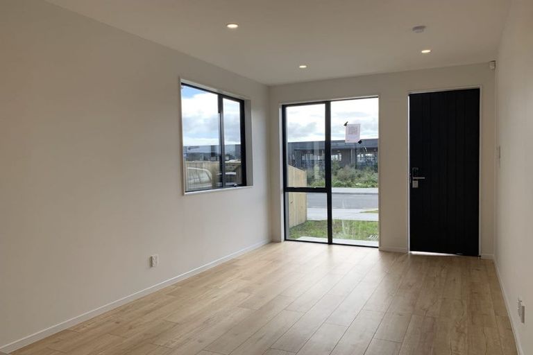 Photo of property in 41 Kaha Road, Takanini, 2110