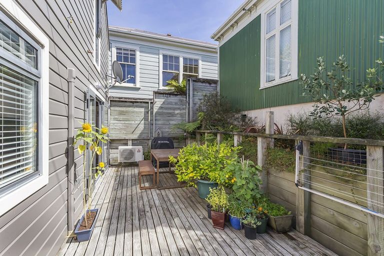 Photo of property in 30a Cleveland Street, Brooklyn, Wellington, 6021