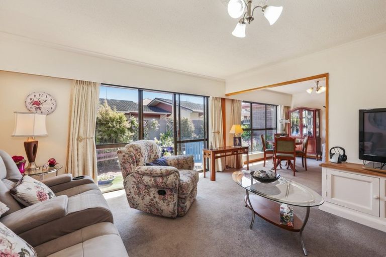 Photo of property in 3/49 Division Street, Riccarton, Christchurch, 8041