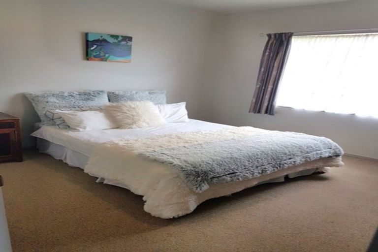 Photo of property in 141 Marsden Bay Drive, One Tree Point, 0118