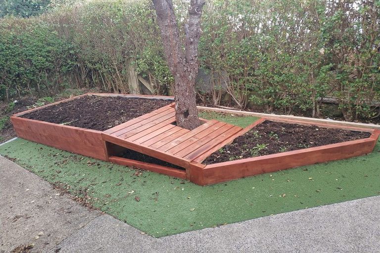 Photo of property in 18 Hanlon Street, Halfway Bush, Dunedin, 9010