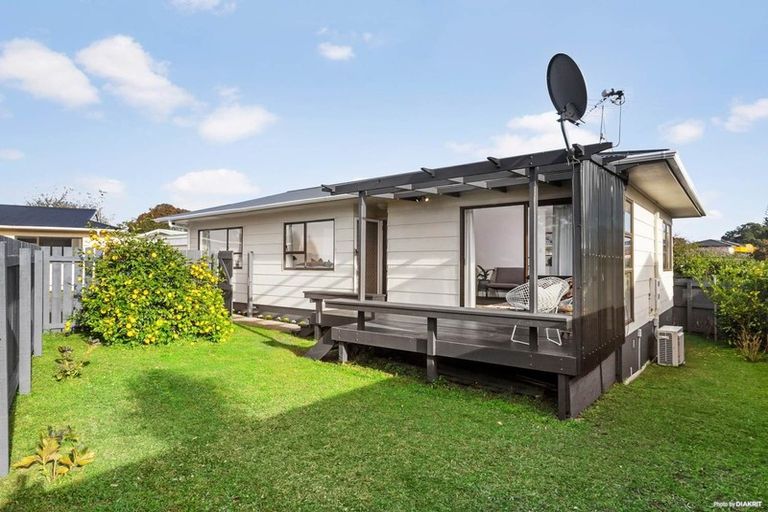 Photo of property in 2/15 Margan Avenue, New Lynn, Auckland, 0600