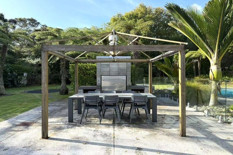 Photo of property in 26 Kingfisher Grove, Greenhithe, Auckland, 0632