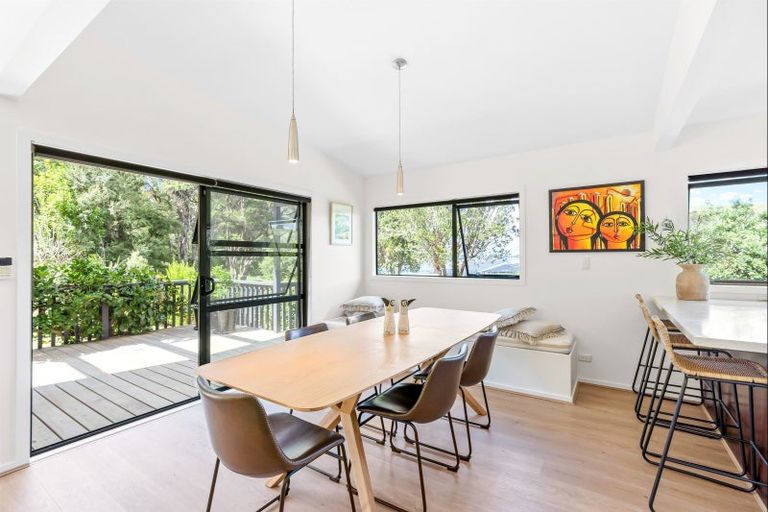 Photo of property in 51 Buckleton Road, Tawharanui Peninsula, Matakana, 0986