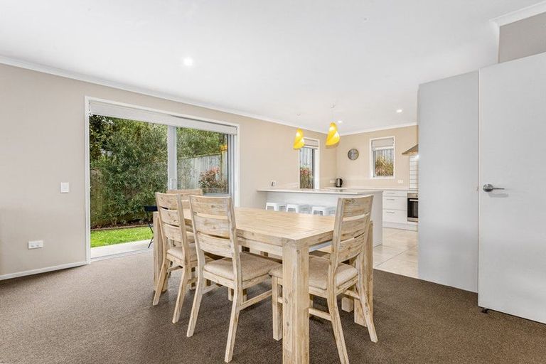 Photo of property in 7 Grapnel Lane, Whitby, Porirua, 5024